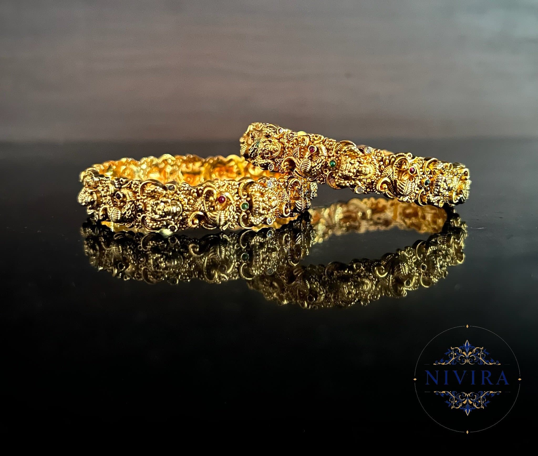 Royal Aura Bangles