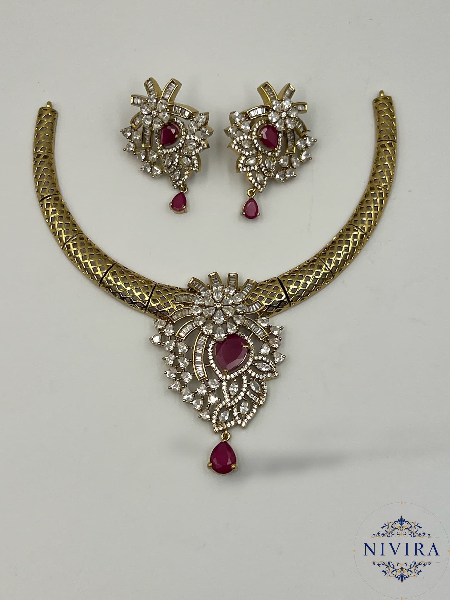 Ruby Mehendi Kante Set