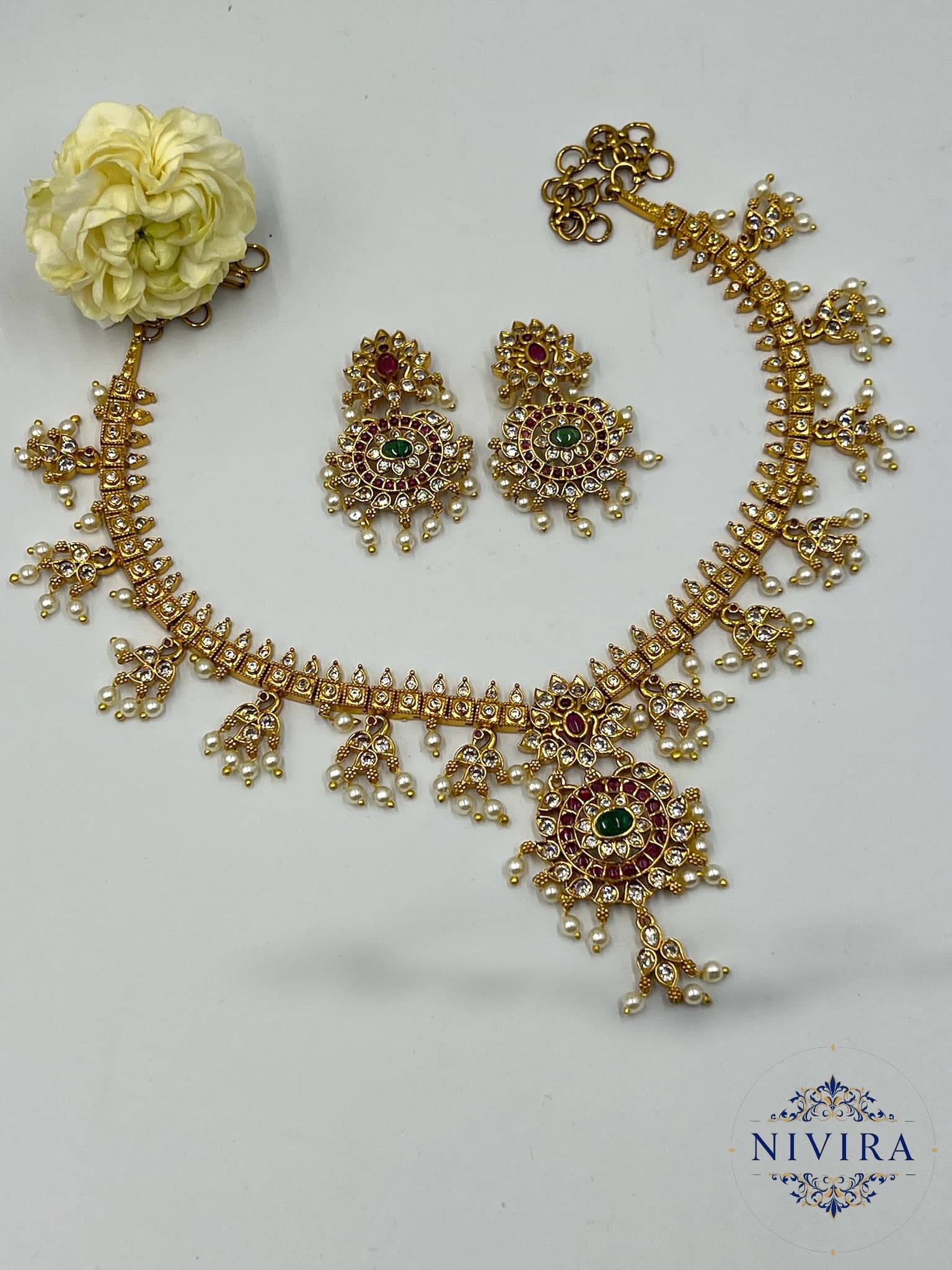 Short Necklace Set